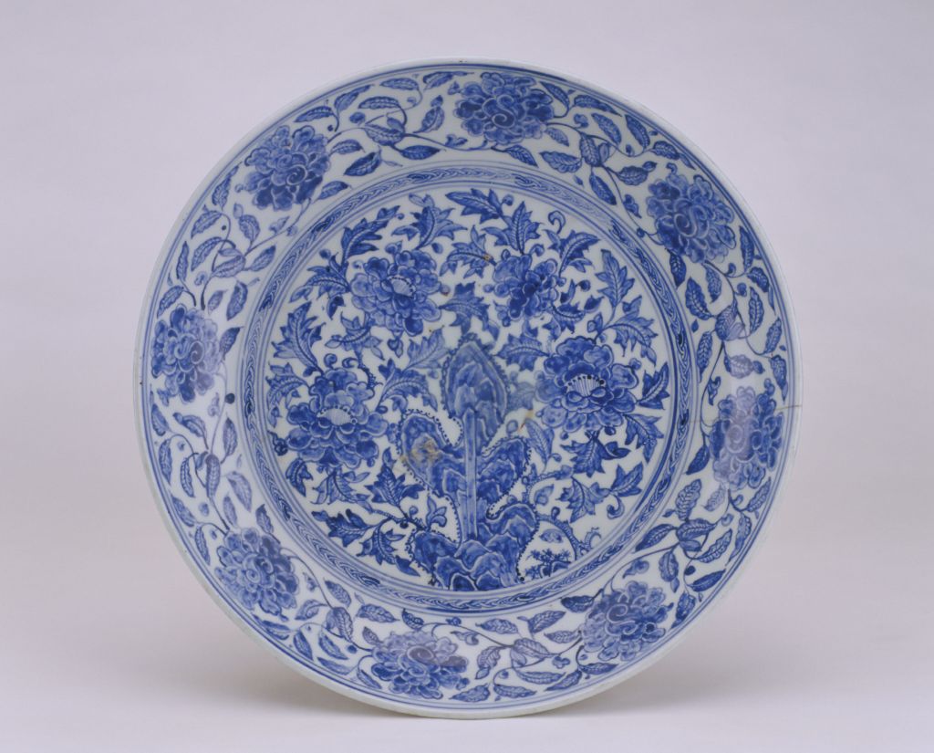 图片[2]-Blue and white peony plate-China Archive